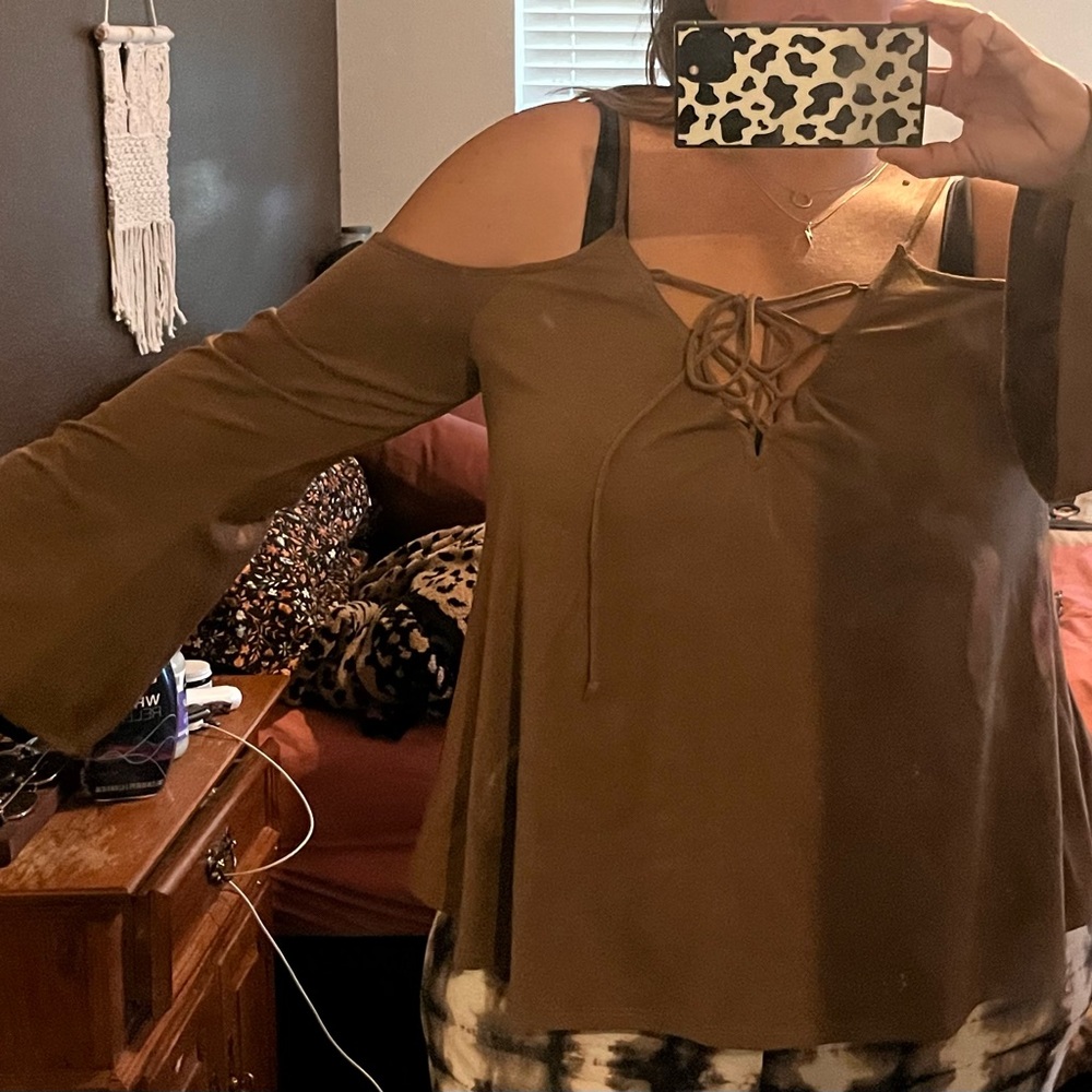 Knit long sleeve blouse